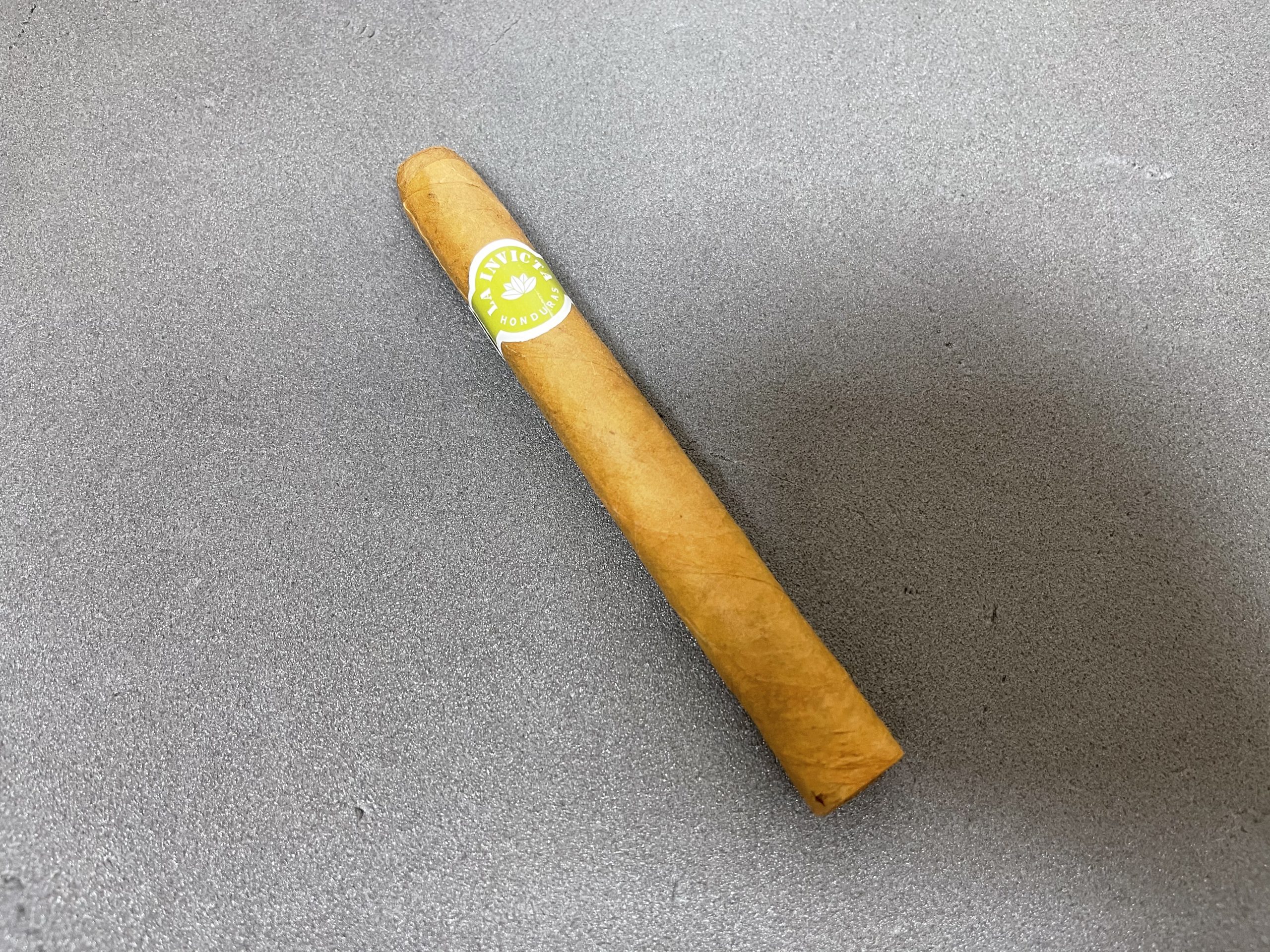 La Invicta Petit Corona Cigar